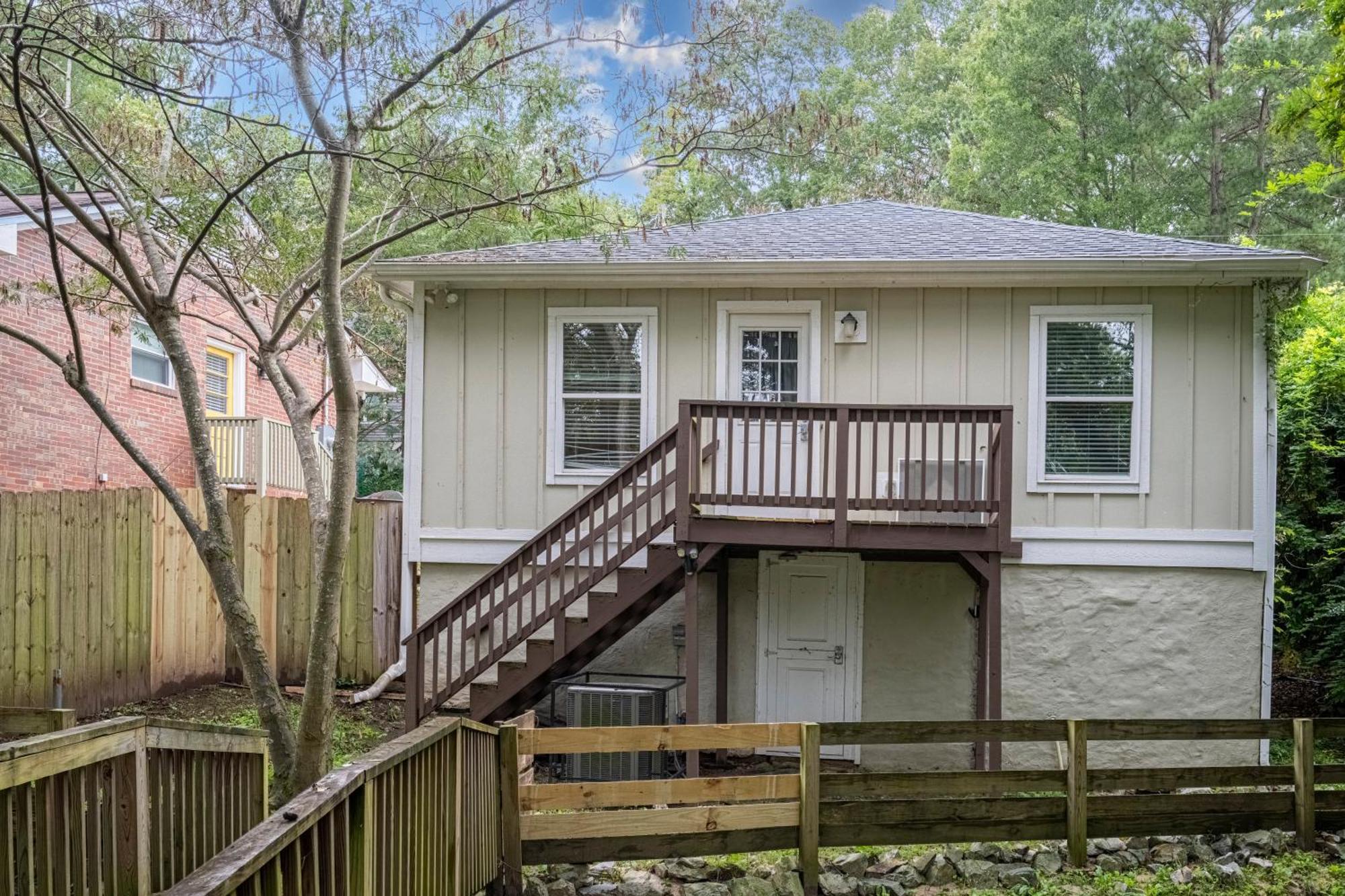 Charming 2Br Bungalow 4 Minutes To Duke University 더럼 외부 사진