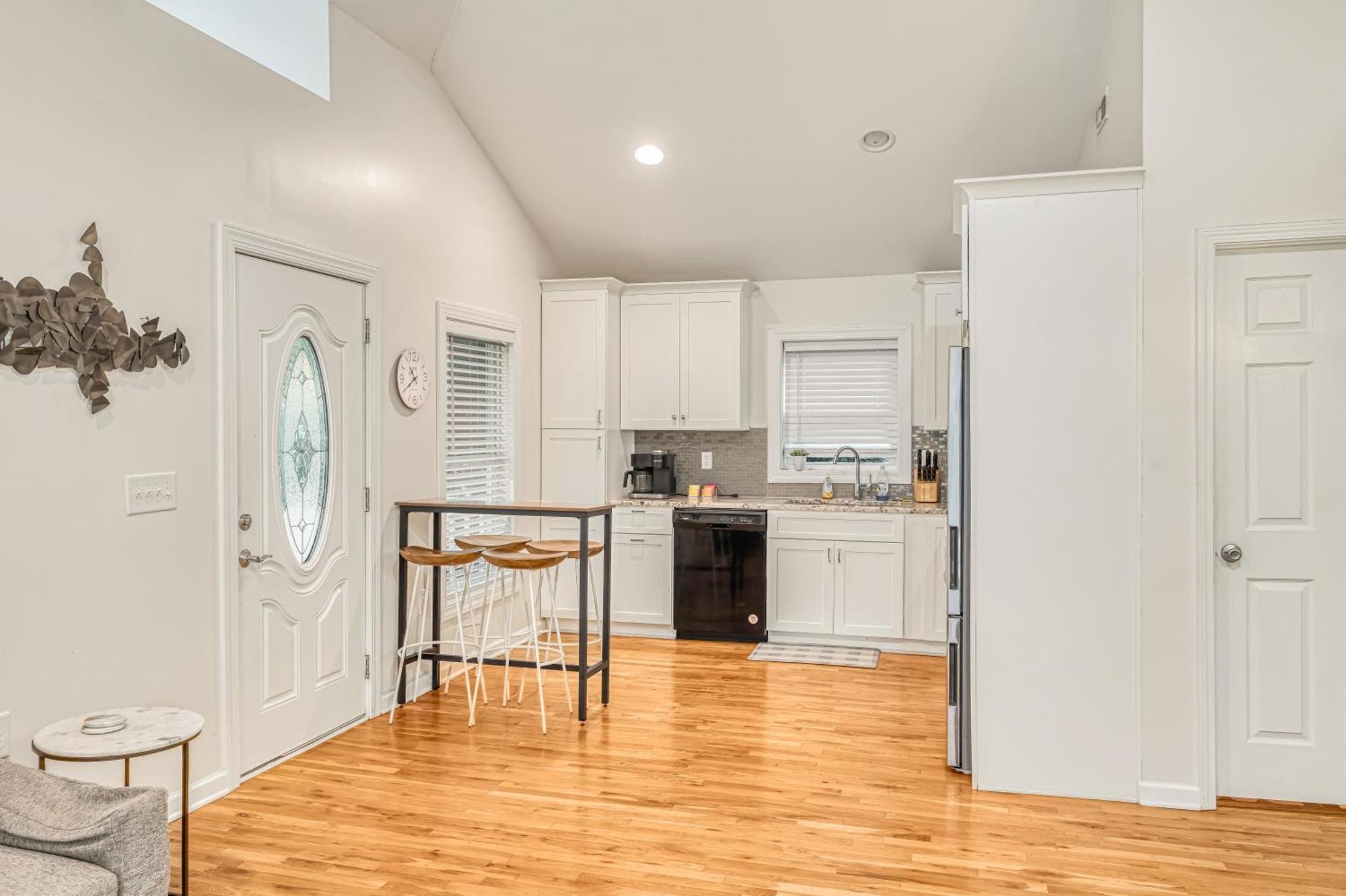 Charming 2Br Bungalow 4 Minutes To Duke University 더럼 외부 사진