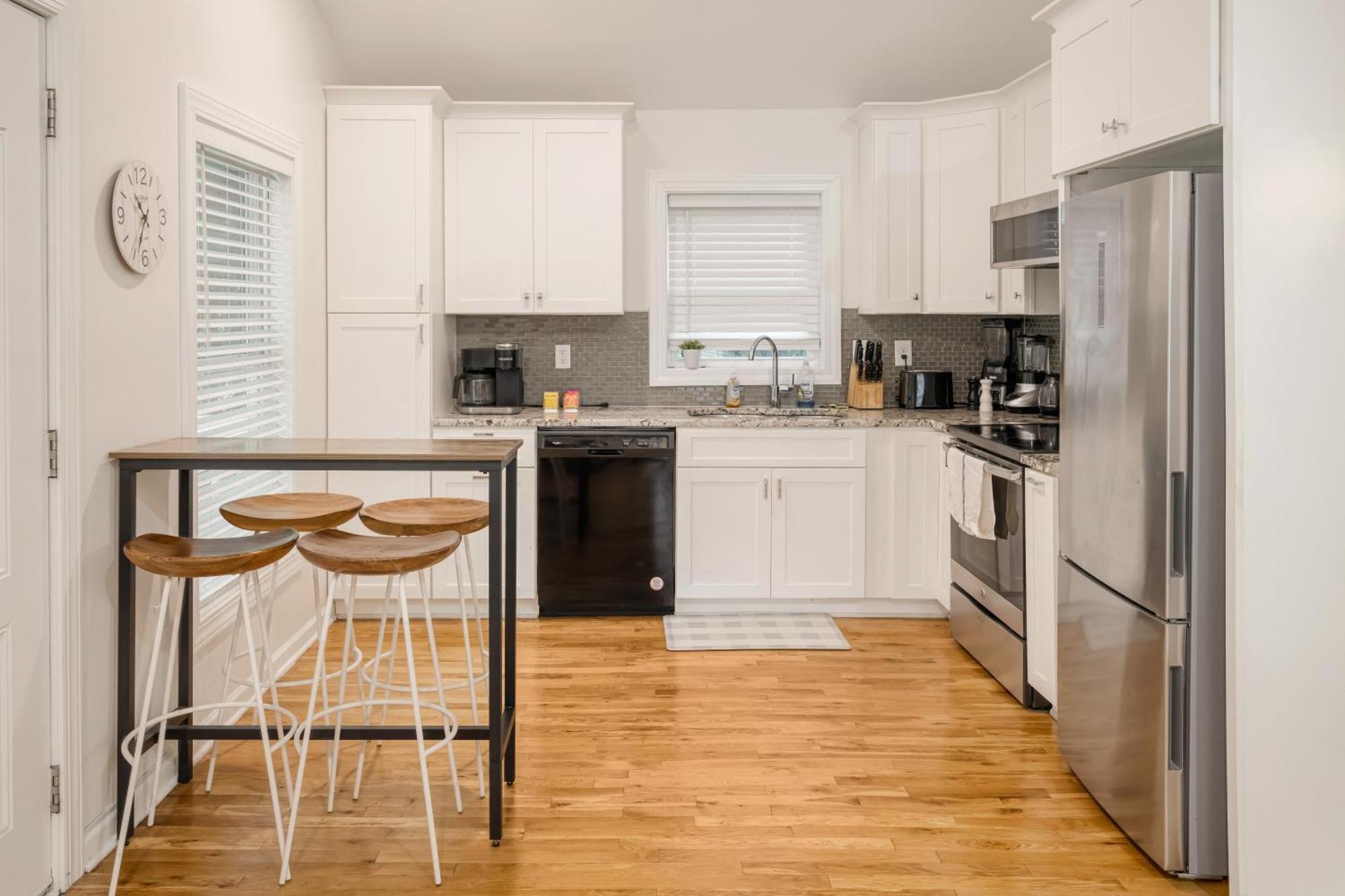 Charming 2Br Bungalow 4 Minutes To Duke University 더럼 외부 사진
