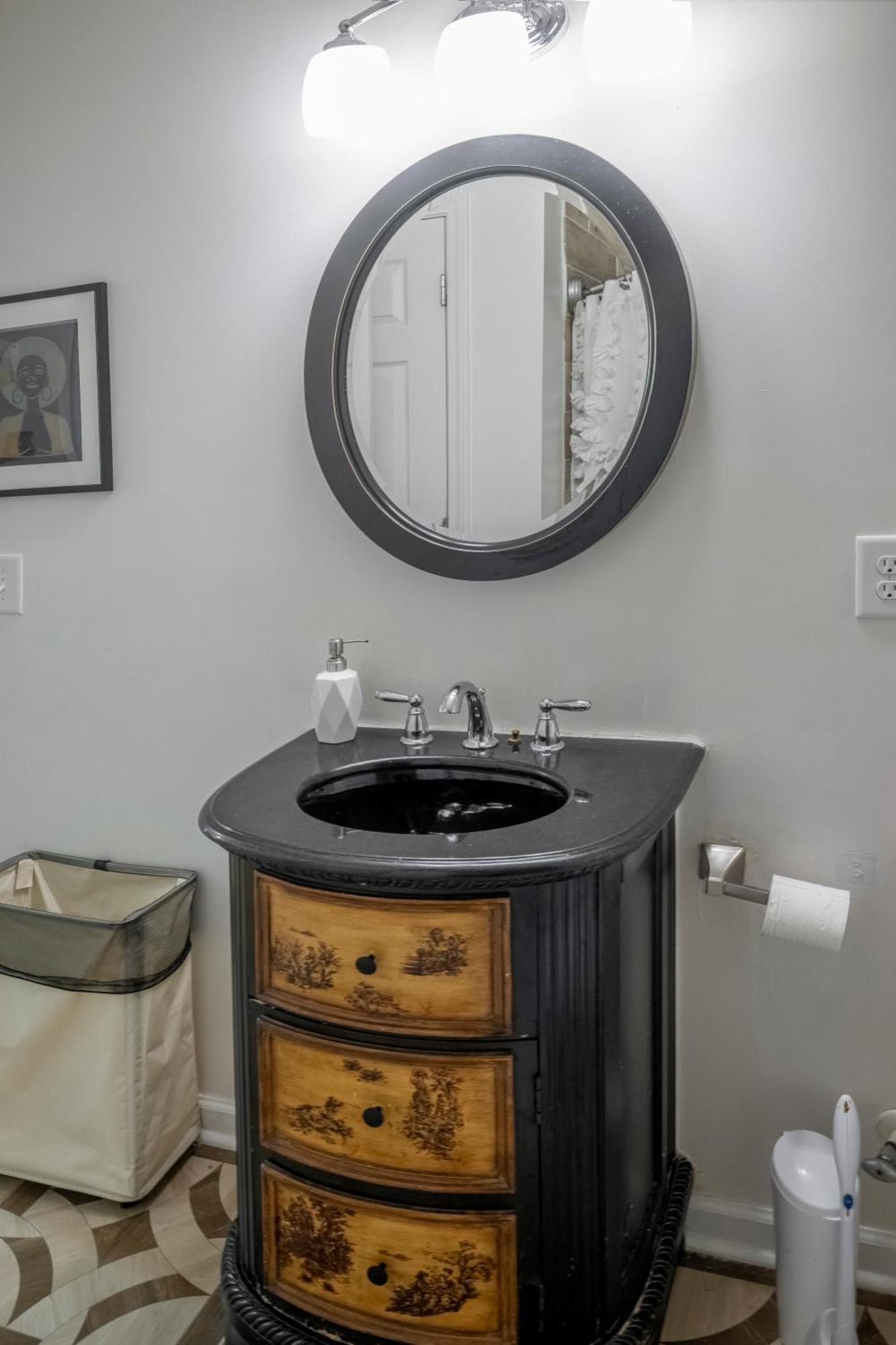 Charming 2Br Bungalow 4 Minutes To Duke University 더럼 외부 사진