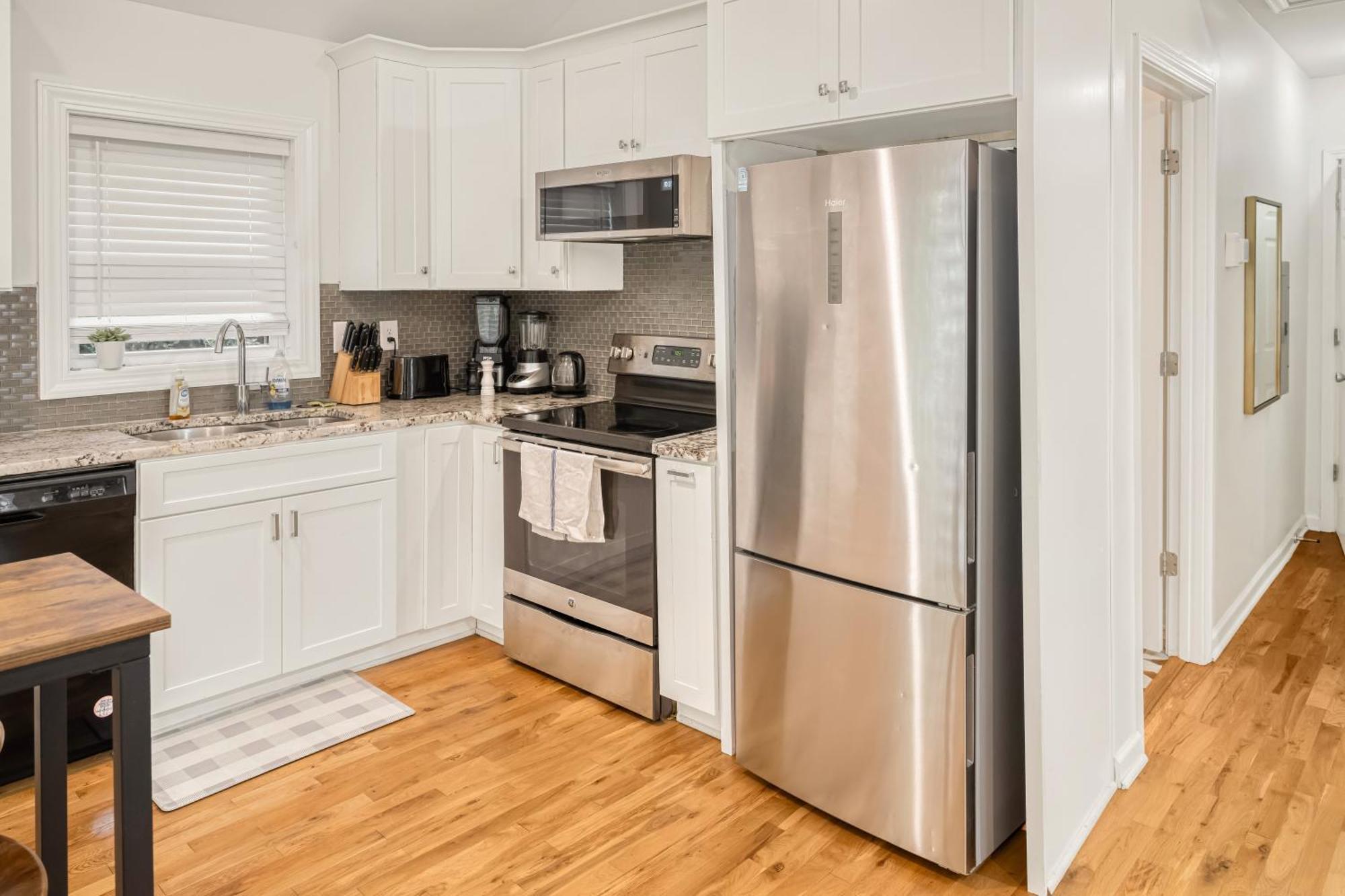 Charming 2Br Bungalow 4 Minutes To Duke University 더럼 외부 사진