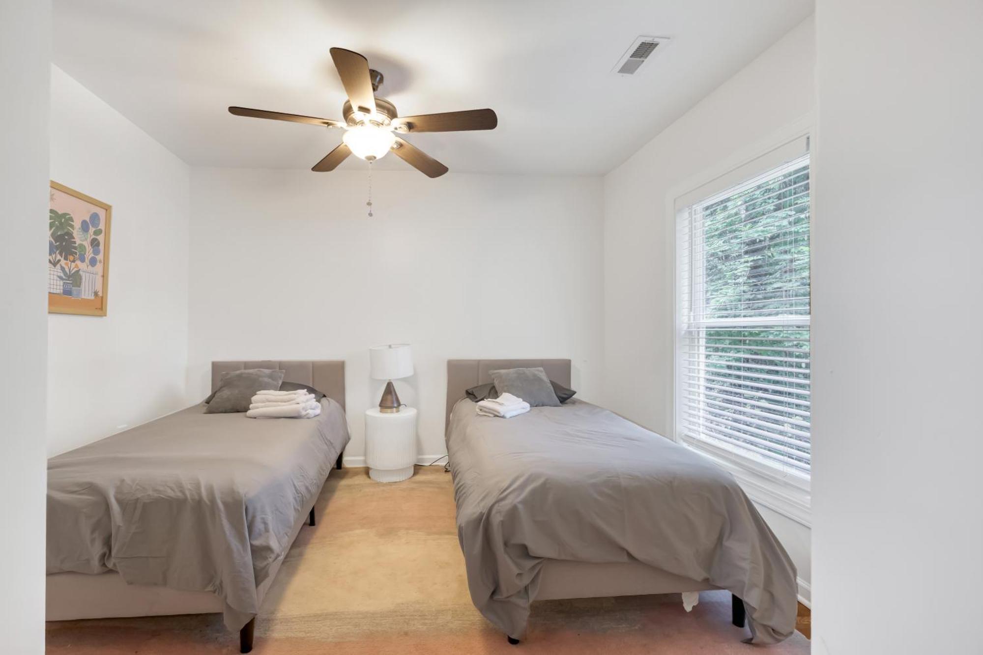 Charming 2Br Bungalow 4 Minutes To Duke University 더럼 외부 사진