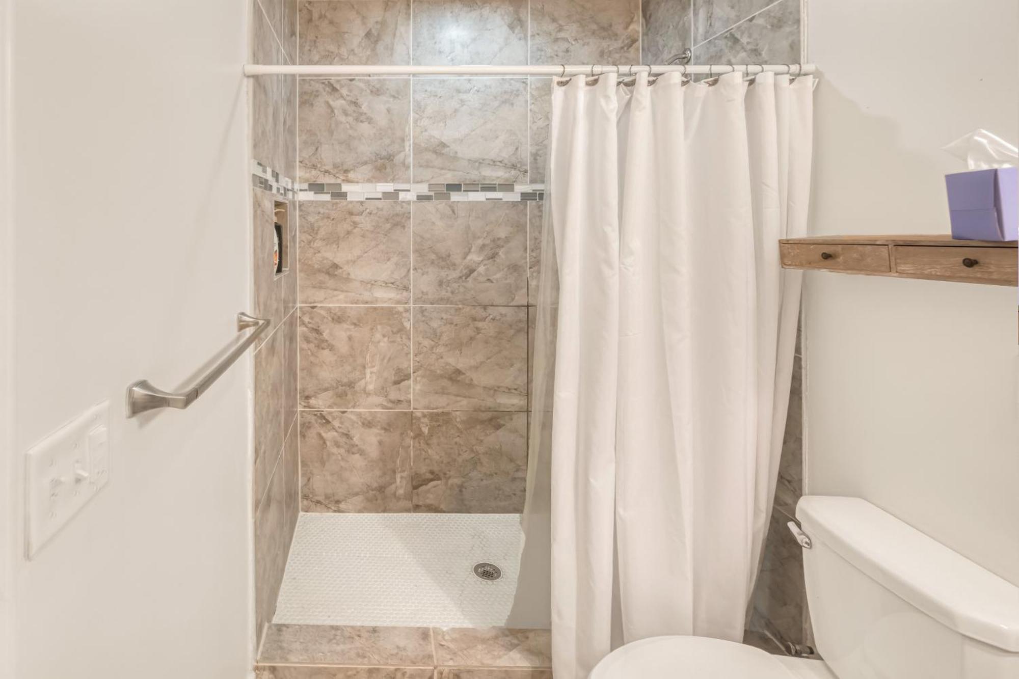 Charming 2Br Bungalow 4 Minutes To Duke University 더럼 외부 사진