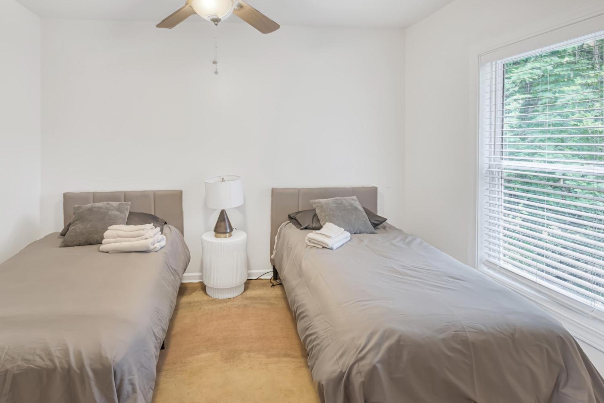 Charming 2Br Bungalow 4 Minutes To Duke University 더럼 외부 사진
